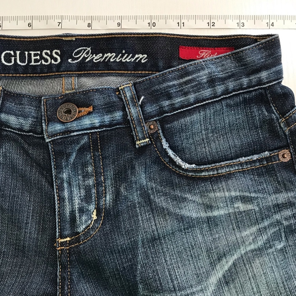 Guess Women’s Flirt Boot Cut Jeans Size 28 - Picture 9 of 12